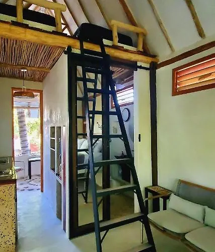 Layla Hotel *